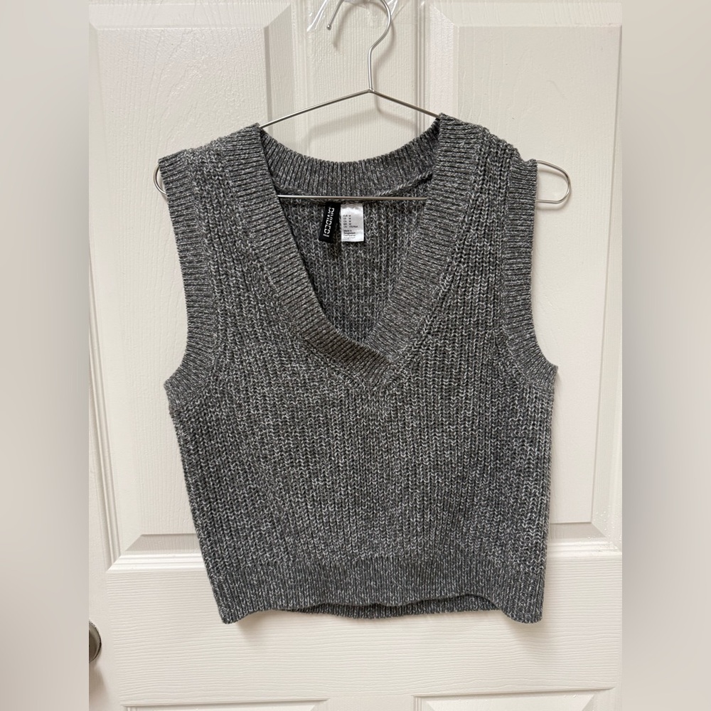 Women’s knitted Vest